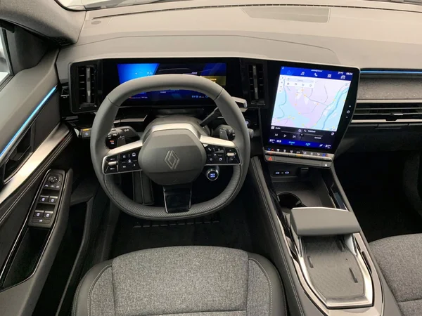 Renault Rafale E-TECH (HEV) (2026) — foto 5 van 25