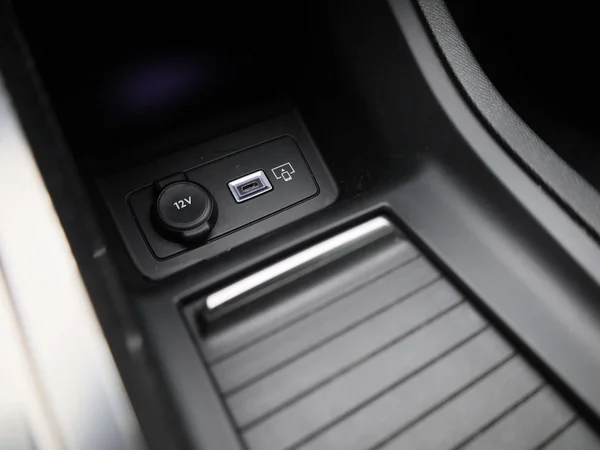 Peugeot 308 (2022) — foto 13 van 37