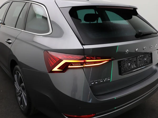 SKODA Octavia Combi (2025) — foto 23 van 27