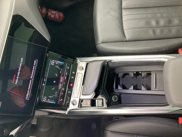 AUDI e-tron (2021) — foto 8 van 30