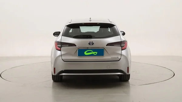 Toyota Corolla Hatchback Hybrid (HEV) (2022) — foto 18 van 23