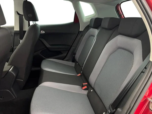SEAT Arona (2018) — foto 6 van 28