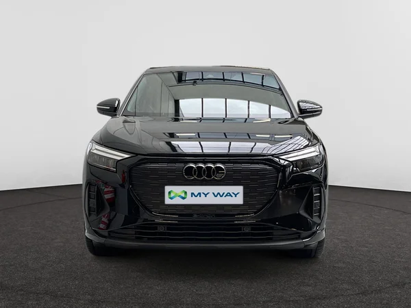 AUDI Q4 Sportback e-tron (2025) — foto 2 van 16