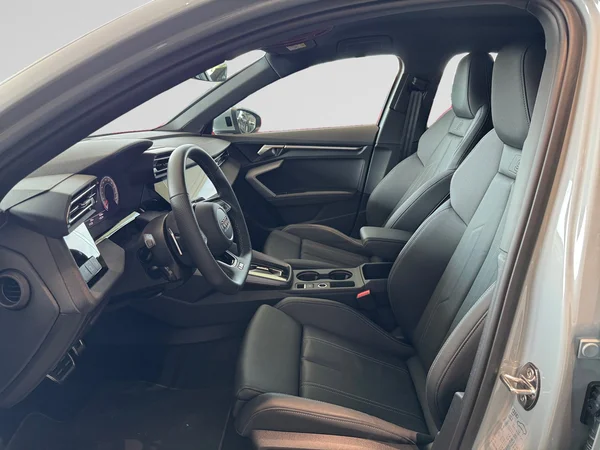 AUDI A3 Alltstreet (2025) — foto 9 van 20