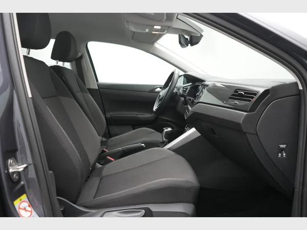 VOLKSWAGEN Polo (2023) — foto 22 van 25