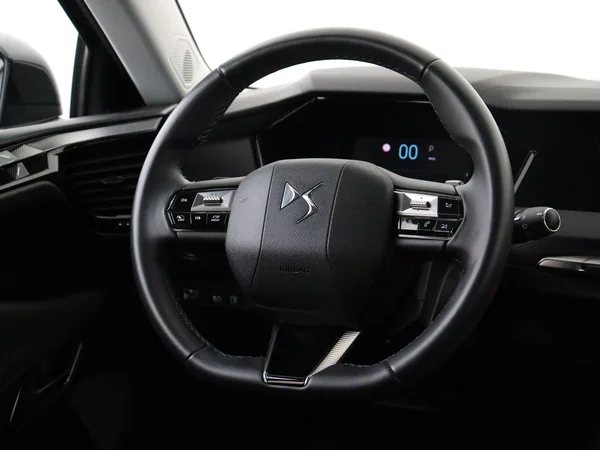 DS AUTOMOBILES DS 4 (2023) — foto 14 van 28