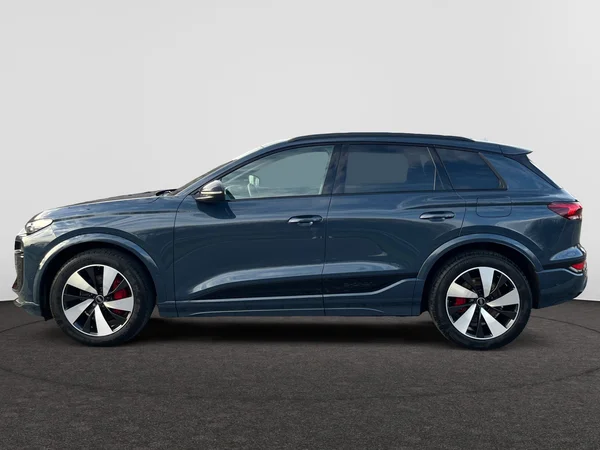 AUDI Q6 e-tron (2024) — foto 12 van 24