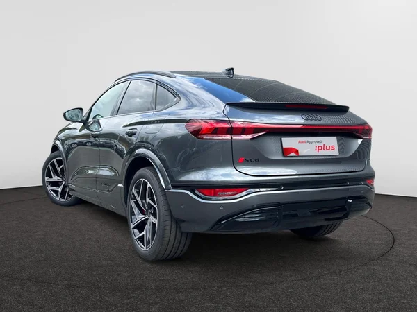AUDI SQ6 Sportback e-tron (2025) — foto 12 van 24