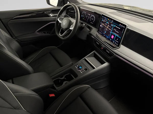 VOLKSWAGEN Tiguan (2026) — foto 8 van 14