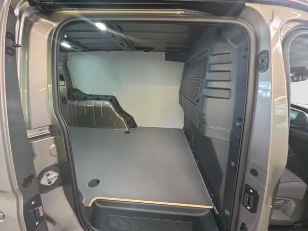 VOLKSWAGEN Caddy Maxi Cargo (2026) — foto 10 van 24
