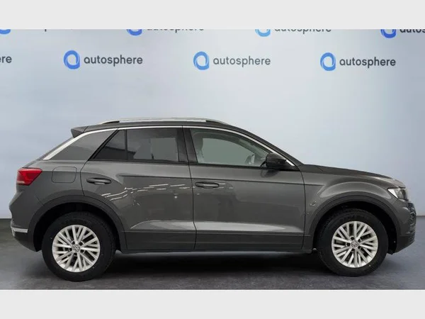 Volkswagen T-Roc (2018) — foto 9 van 15