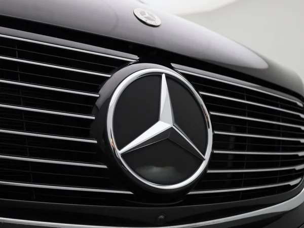 Mercedes-Benz EQV (2023) — foto 43 van 48