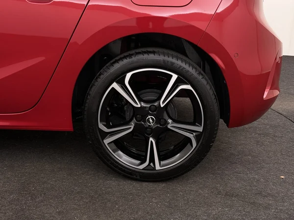 OPEL Corsa (2023) — foto 7 van 29
