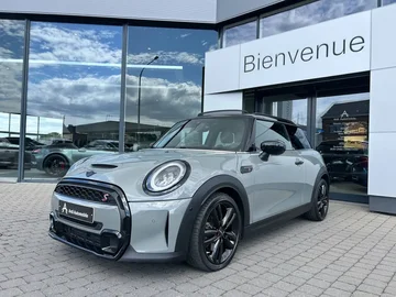Mini Cooper 7dd96486-1f1a-4f2e-bffd-f8fa45a23a45