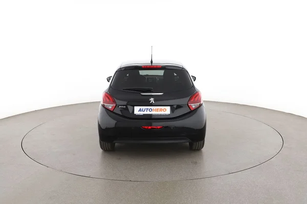 Peugeot 208 (2019) — foto 11 van 16