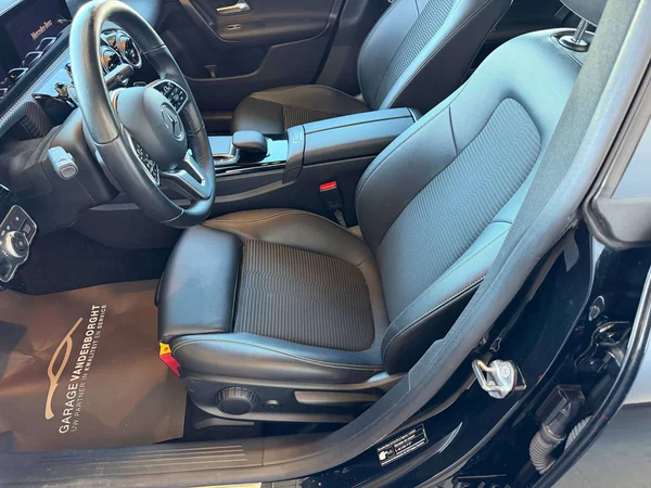 Mercedes-Benz CLA (2022) — foto 3 van 25