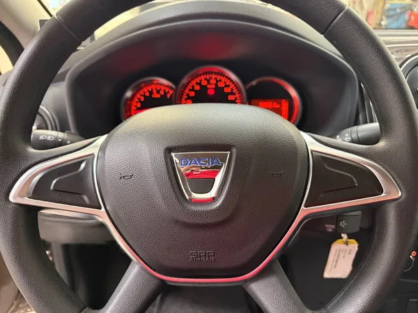 Dacia Logan (2018) — foto 7 van 27
