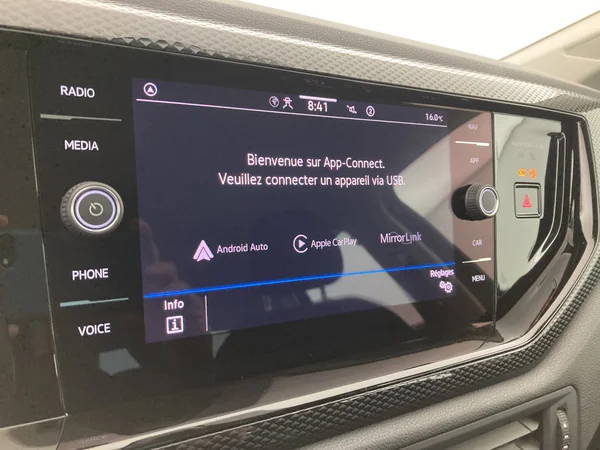 VOLKSWAGEN Taigo (2023) — foto 22 van 36