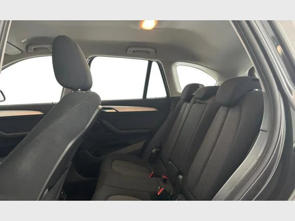 BMW X1 (2021) — foto 2 van 26