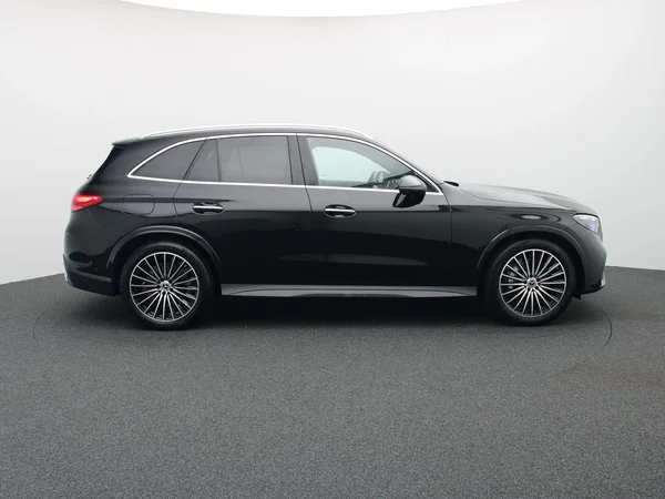 Mercedes-Benz GLC (2024) — foto 32 van 35