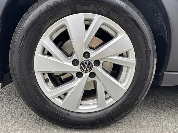 VOLKSWAGEN Taigo (2023) — foto 16 van 24