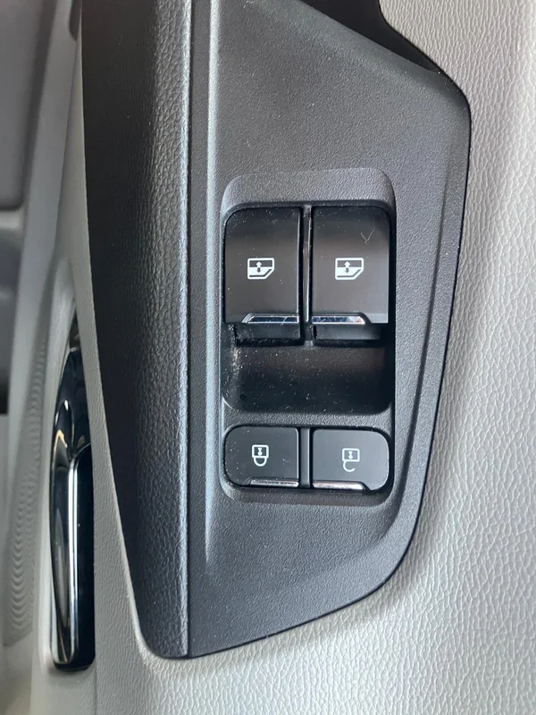 Maxus eDeliver9 (2023) — foto 10 van 33