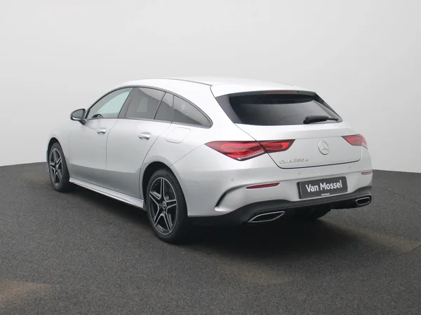 Mercedes-Benz CLA (2022) — foto 12 van 45