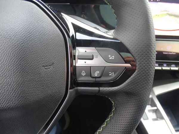 Peugeot 408 (2026) — foto 16 van 32