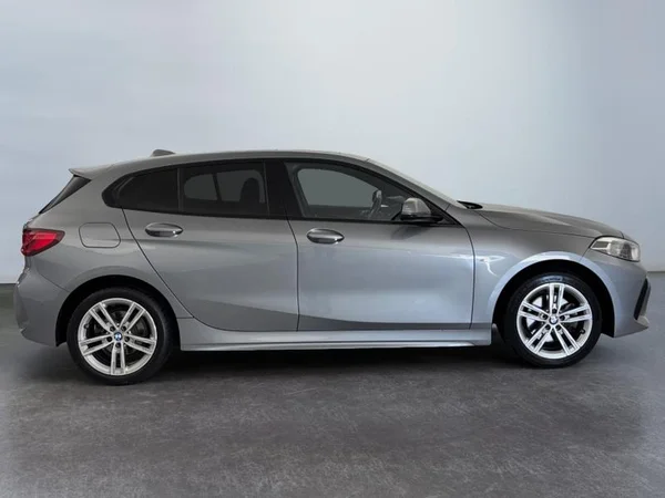 BMW 1 Hatch (F40) (2022) — foto 12 van 17