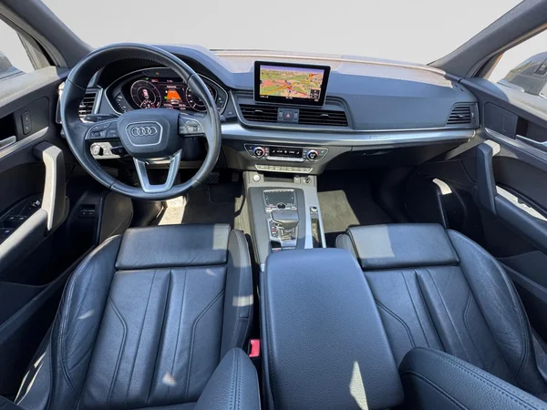 AUDI Q5 PHEV (2020) — foto 2 van 24
