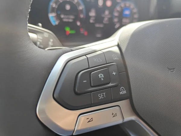 VOLKSWAGEN Tiguan (2026) — foto 7 van 19