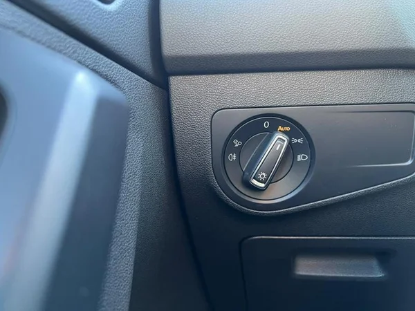 VOLKSWAGEN Tiguan (2022) — foto 21 van 34