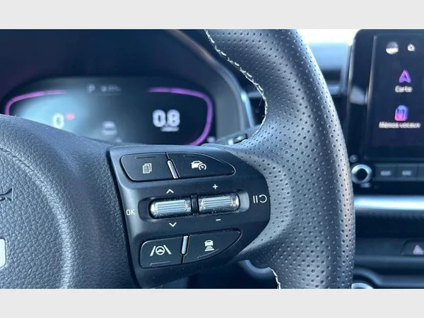 Kia Stonic (2024) — foto 18 van 31