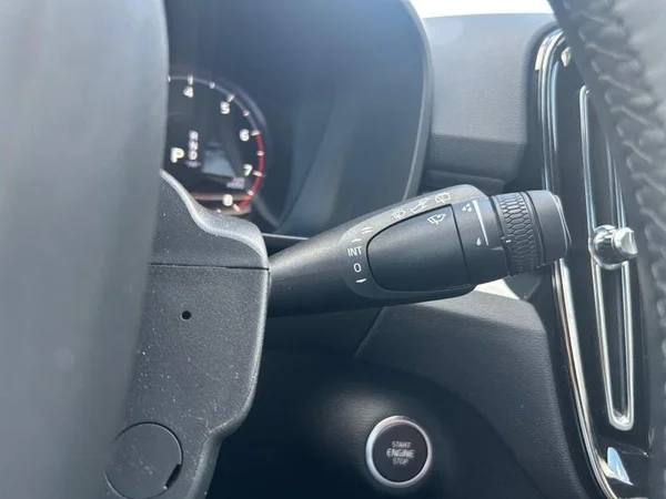 VOLVO XC40 (2024) — foto 19 van 31