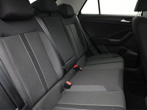 VOLKSWAGEN T-Roc (2022) — foto 19 van 19