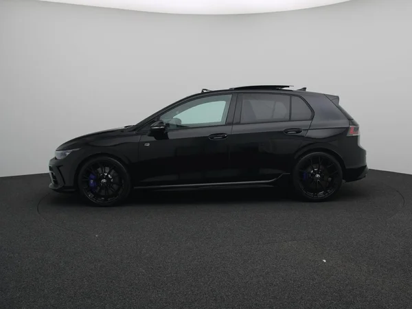 VOLKSWAGEN Golf VIII R (2025) — foto 15 van 19