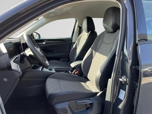 VOLKSWAGEN Tiguan (2025) — foto 20 van 21