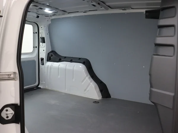 VOLKSWAGEN Caddy Maxi Van (2025) — foto 4 van 18
