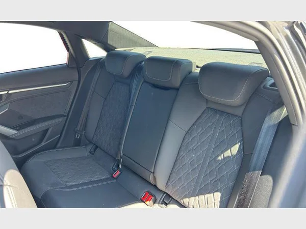 Audi S3 Sedan (2025) — foto 2 van 29