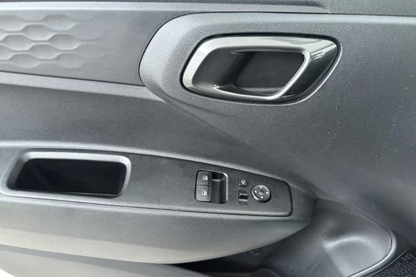 Hyundai i10 (2025) — foto 8 van 17