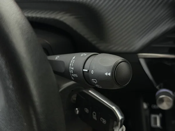 PEUGEOT 2008 (2021) — foto 16 van 26