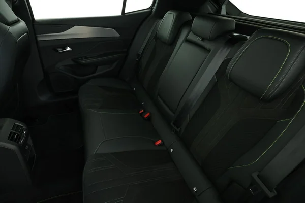 Peugeot 408 (2023) — foto 5 van 16