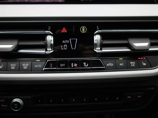BMW 2 Reeks (2023) — foto 15 van 41