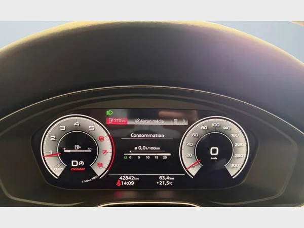 Audi A4 (2022) — foto 6 van 26