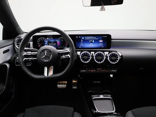 Mercedes-Benz CLA (2025) — foto 38 van 40