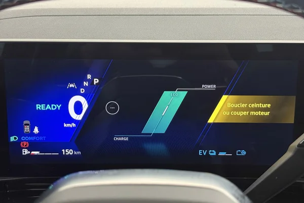 Renault Espace E-TECH (HEV) (2025) — foto 2 van 34