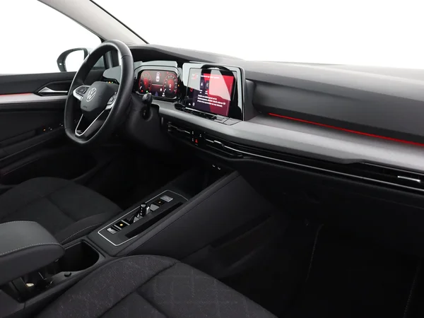 VOLKSWAGEN Golf (2024) — foto 3 van 28