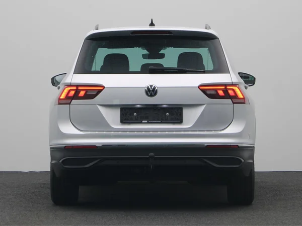 VOLKSWAGEN Tiguan (2021) — foto 18 van 21