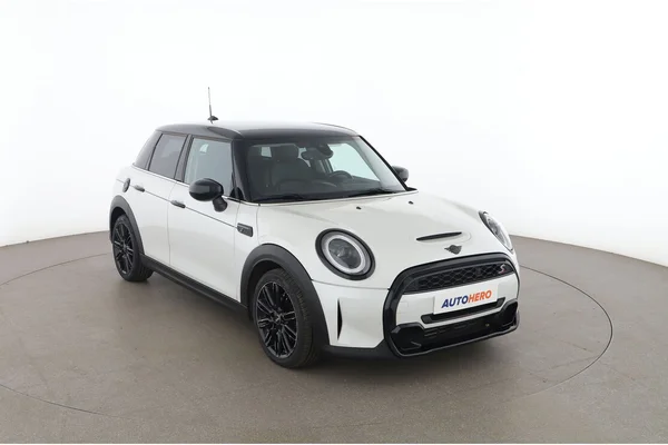MINI MINI (2023) — foto 14 van 16