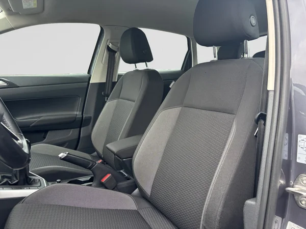 VOLKSWAGEN Taigo (2021) — foto 2 van 19